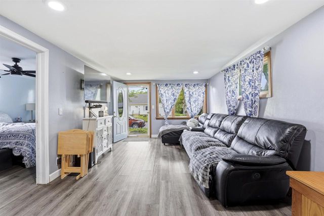 709 E GOODALL STREET, Appleton, WI 54915