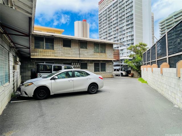 2550 Date Street, Honolulu, HI 96826
