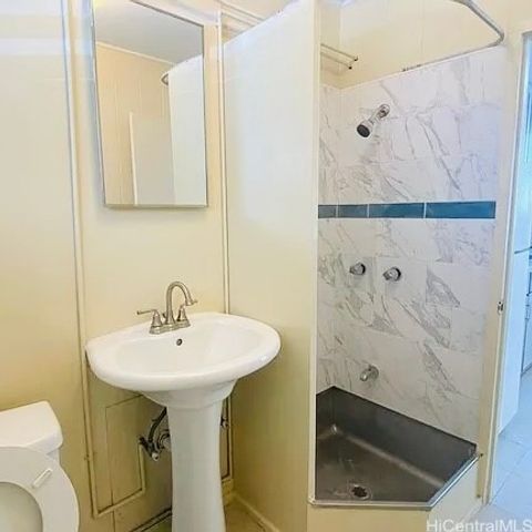 2550 Date Street, Honolulu, HI 96826