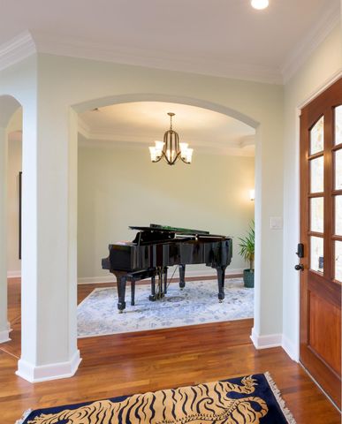 2013 Rue De St Tropez, Austin, TX 78746