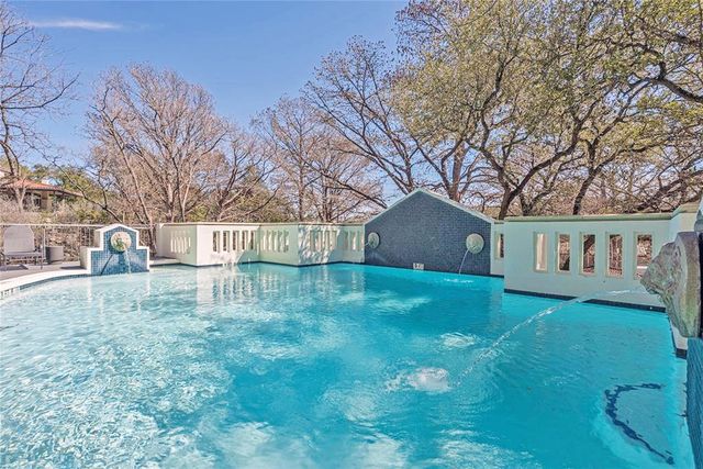 2013 Rue De St Tropez, Austin, TX 78746