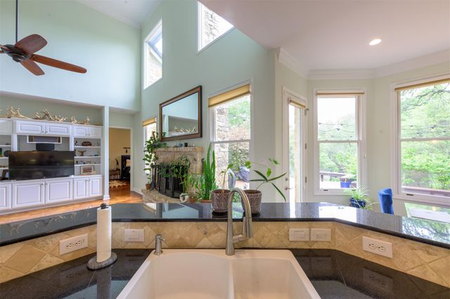 2013 Rue De St Tropez, Austin, TX 78746
