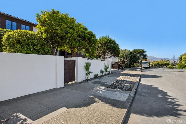 570 El Camino Del Mar, San Francisco, CA 94121