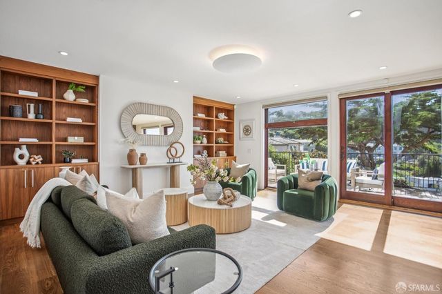 570 El Camino Del Mar, San Francisco, CA 94121