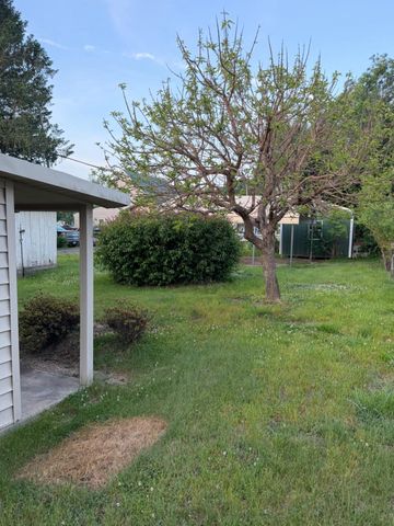 22 WATER ST, Sperryville, VA 22740