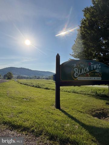 22 WATER ST, Sperryville, VA 22740