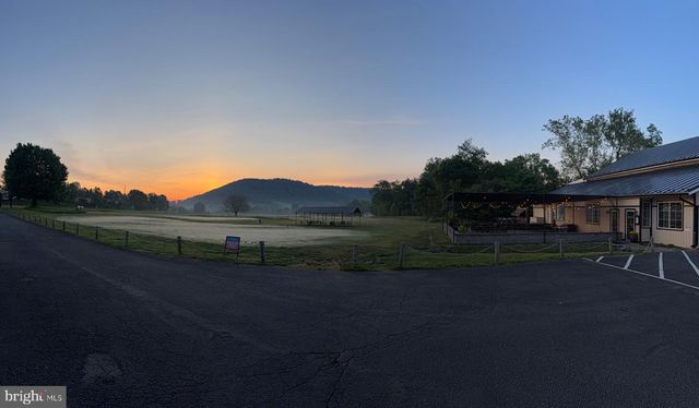 22 WATER ST, Sperryville, VA 22740