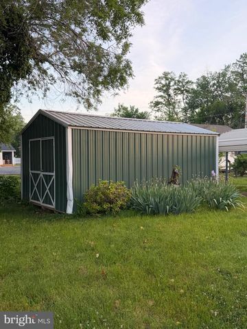 22 WATER ST, Sperryville, VA 22740