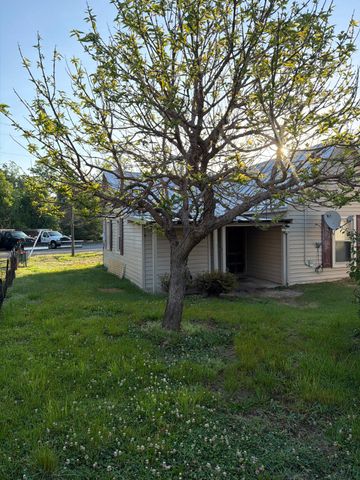 22 WATER ST, Sperryville, VA 22740