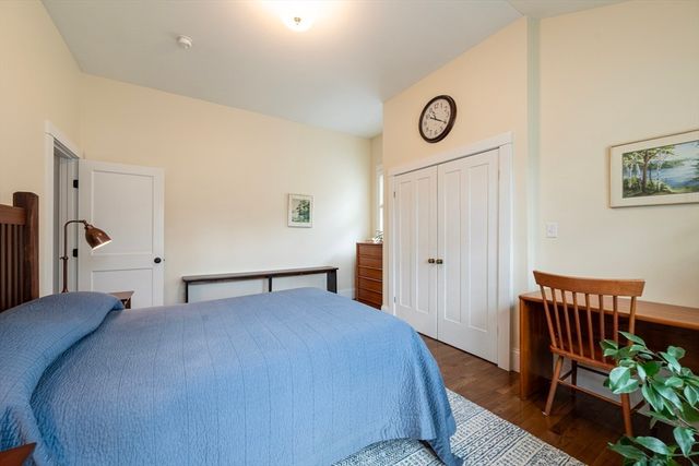 274 South St, Medfield, MA 02052