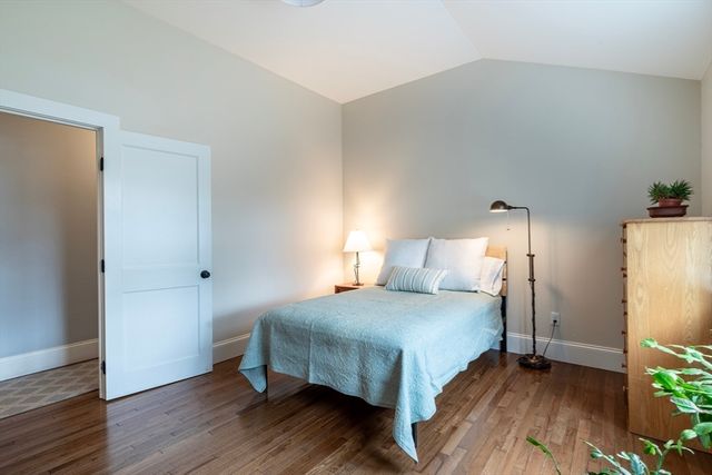 274 South St, Medfield, MA 02052