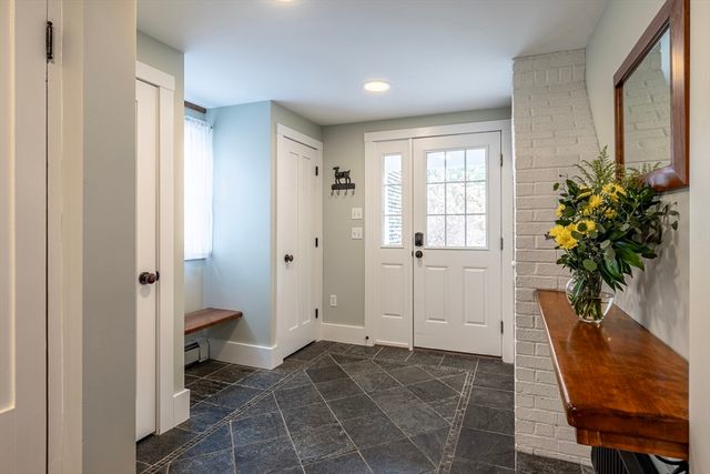 274 South St, Medfield, MA 02052