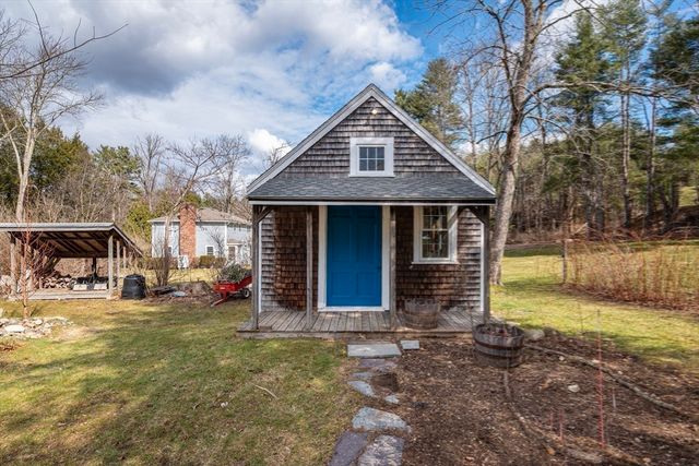 274 South St, Medfield, MA 02052
