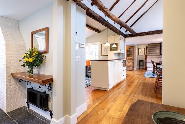 274 South St, Medfield, MA 02052