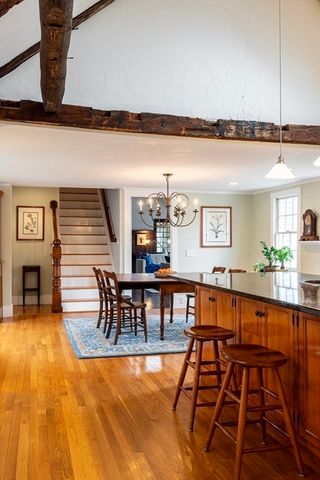 274 South St, Medfield, MA 02052