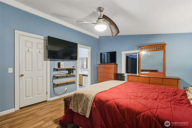 18125 Dew Drop Lane NW, Poulsbo, WA 98370