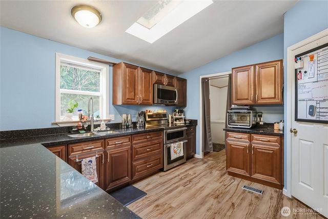 18125 Dew Drop Lane NW, Poulsbo, WA 98370