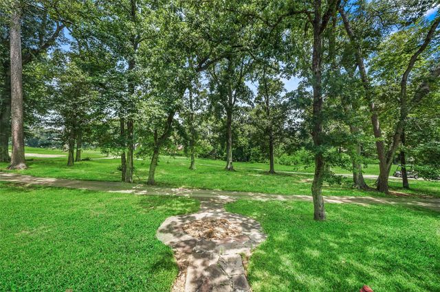 416 Augusta Drive, Huntsville, TX 77340