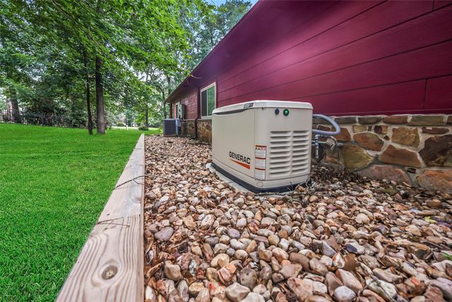 416 Augusta Drive, Huntsville, TX 77340