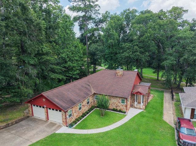 416 Augusta Drive, Huntsville, TX 77340