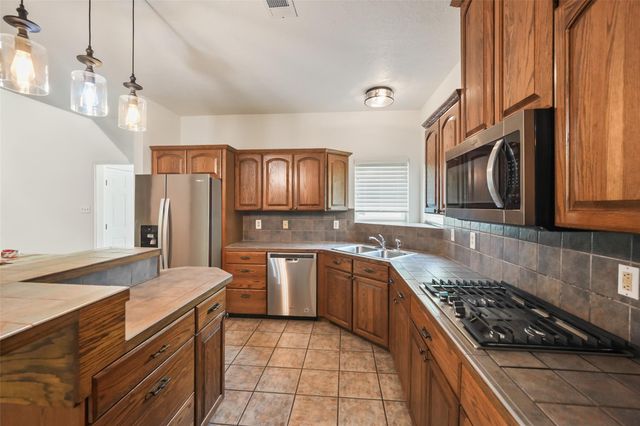 416 Augusta Drive, Huntsville, TX 77340