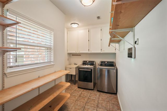 416 Augusta Drive, Huntsville, TX 77340