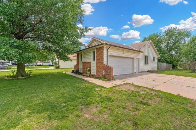 323 N Covington St, Wichita, KS 67212