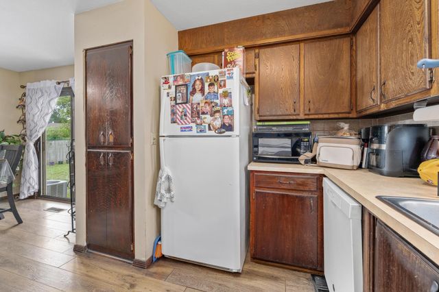 323 N Covington St, Wichita, KS 67212