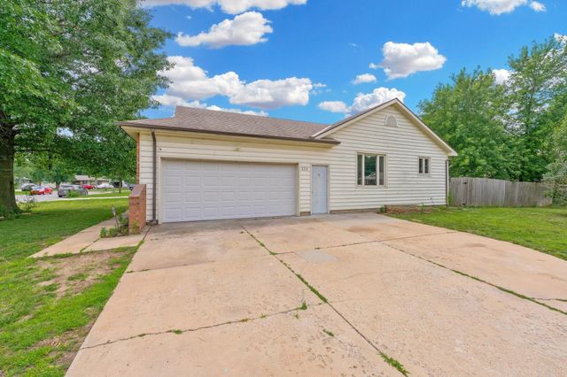 323 N Covington St, Wichita, KS 67212