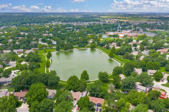 323 N Covington St, Wichita, KS 67212
