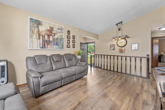 323 N Covington St, Wichita, KS 67212