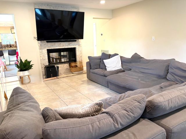 2615 Roosevelt Street, Hollywood, FL 33020