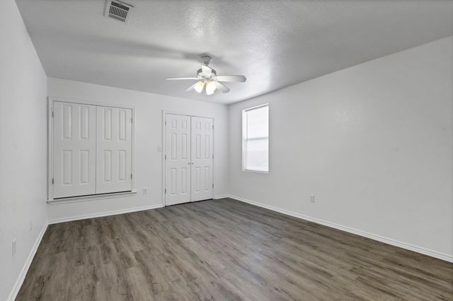 206 Bobbie Ann Court, Granbury, TX 76049