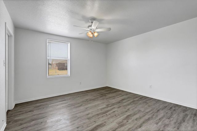 206 Bobbie Ann Court, Granbury, TX 76049