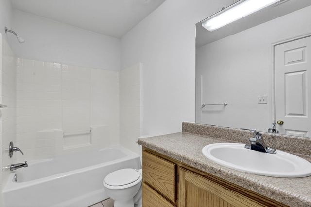 206 Bobbie Ann Court, Granbury, TX 76049