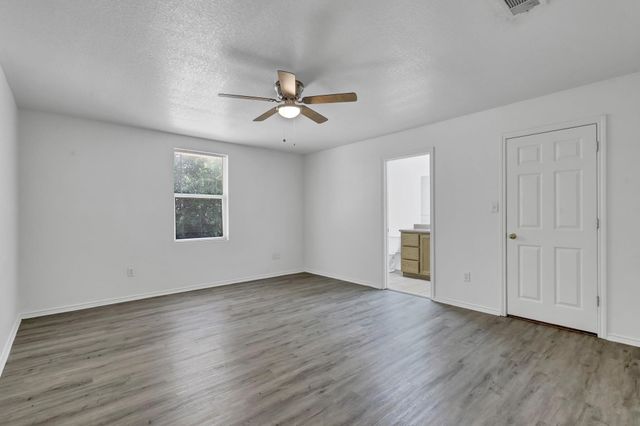 206 Bobbie Ann Court, Granbury, TX 76049