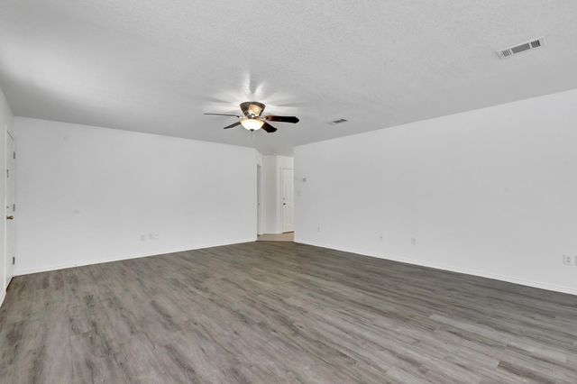 206 Bobbie Ann Court, Granbury, TX 76049