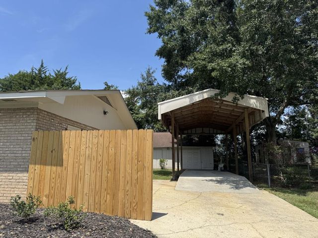1807 Westover, Dothan, AL 36930
