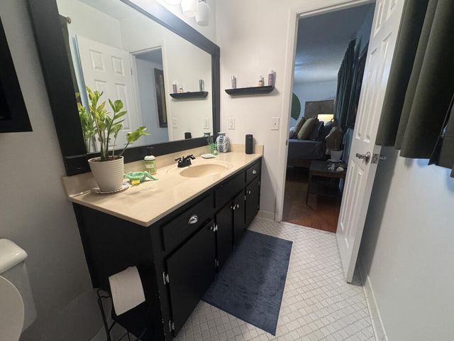 1807 Westover, Dothan, AL 36930