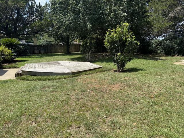 1807 Westover, Dothan, AL 36930