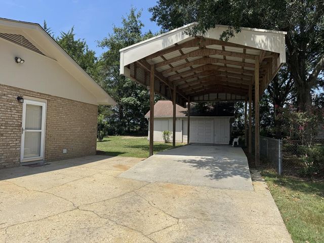1807 Westover, Dothan, AL 36930