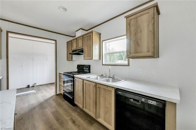 253 Ridge Top Road, North Wilkesboro, NC 28659