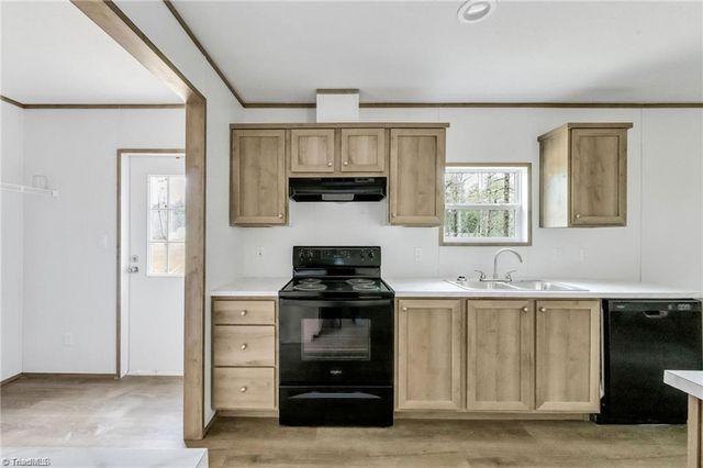 253 Ridge Top Road, North Wilkesboro, NC 28659