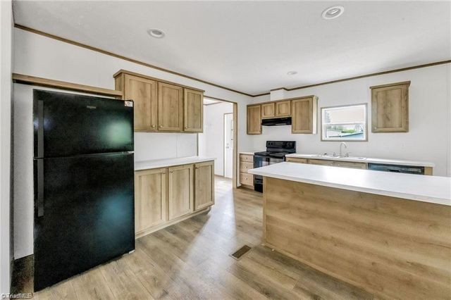 253 Ridge Top Road, North Wilkesboro, NC 28659