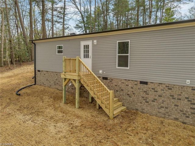 253 Ridge Top Road, North Wilkesboro, NC 28659