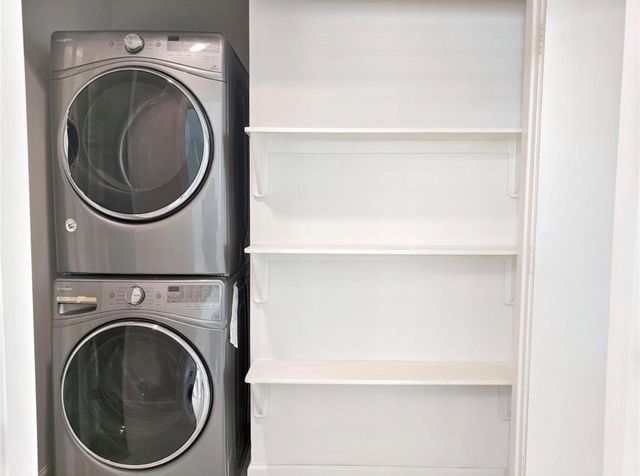 3730 Main Poplar Dr, Houston, TX 77025