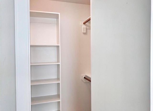 3730 Main Poplar Dr, Houston, TX 77025