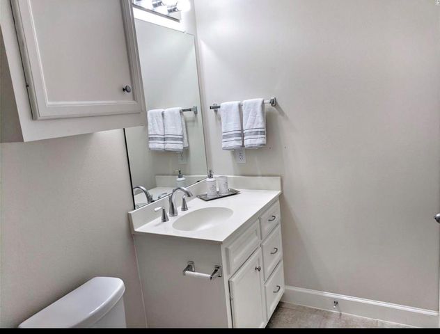 3730 Main Poplar Dr, Houston, TX 77025