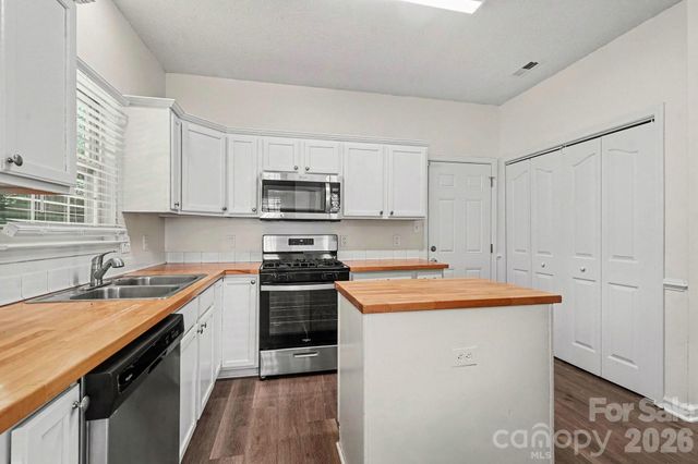 3404 Passour Ridge Lane, Charlotte, NC 28269
