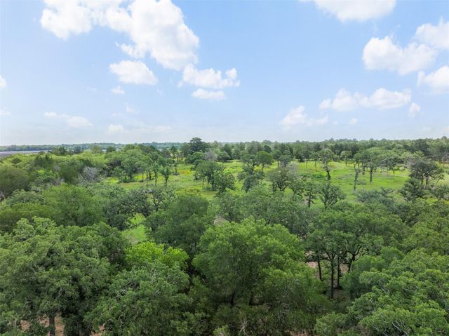305 Cistern RD, Rosanky, TX 78953